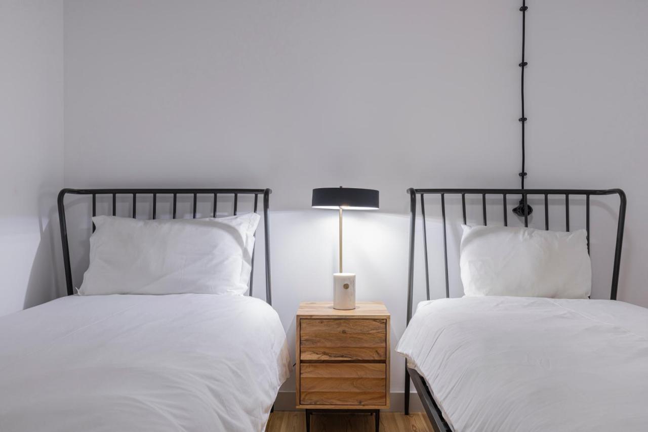 Glamorous 3Bdr Apartment In City Center By Lovelystay Lisboa Eksteriør billede