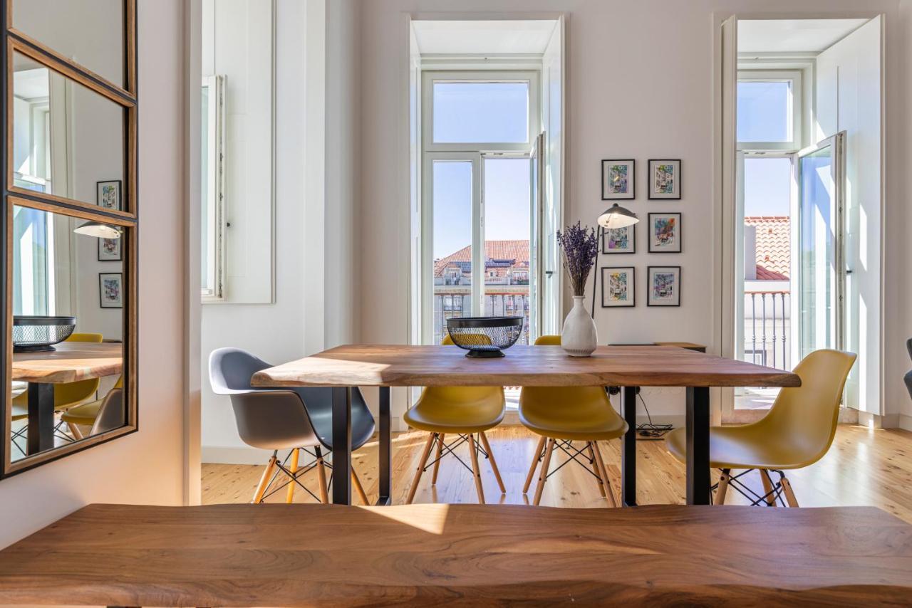 Glamorous 3Bdr Apartment In City Center By Lovelystay Lisboa Eksteriør billede
